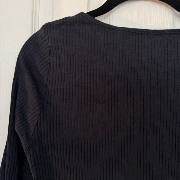 EUC TopShop V-Neck Ribbed Cropper T-shirt, Black, Size 10 Tall - Picture 11 of 15